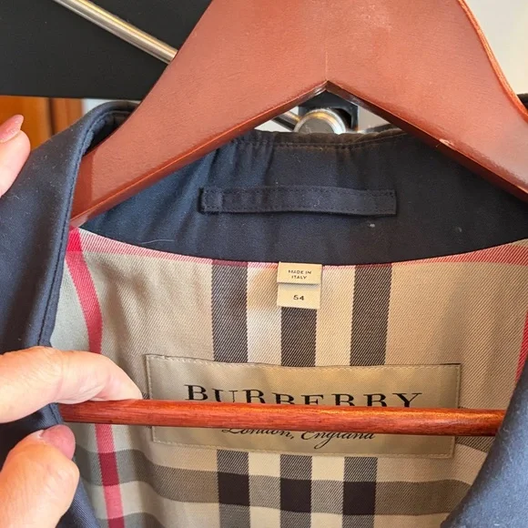 Men's navy double breasted Burberry trench coat - Picture 3 of 5